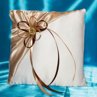 Подушечка для колец Б39533 - Студия свадебных аксессуаров Белый Цветок